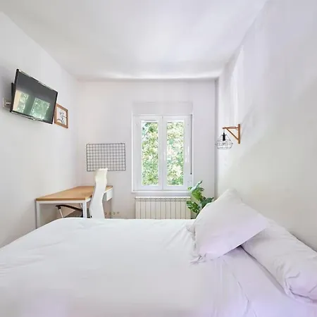 Moderno Y Acogedor Piso En Apartamento