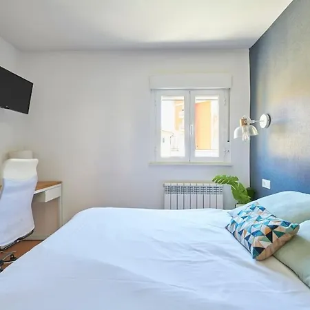 Apartman Moderno Y Acogedor Piso En *