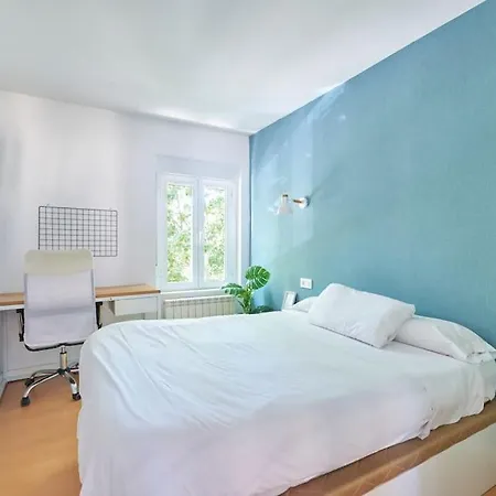 Moderno Y Acogedor Piso En Apartamento