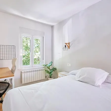 Moderno Y Acogedor Piso En アパート サラマンカ