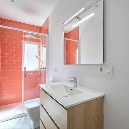 Moderno Y Acogedor Piso En Apartamento