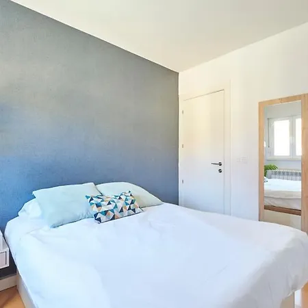 Moderno Y Acogedor Piso En Apartamento *