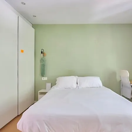 Moderno Y Acogedor Piso En Apartamento *